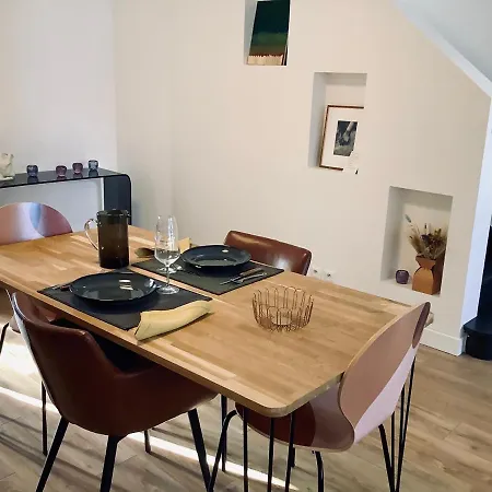 Sweet Apartment *